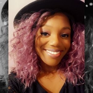 Meet your Posher, Courtney